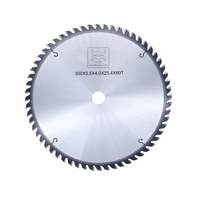 플랫 치아 채점 톱날